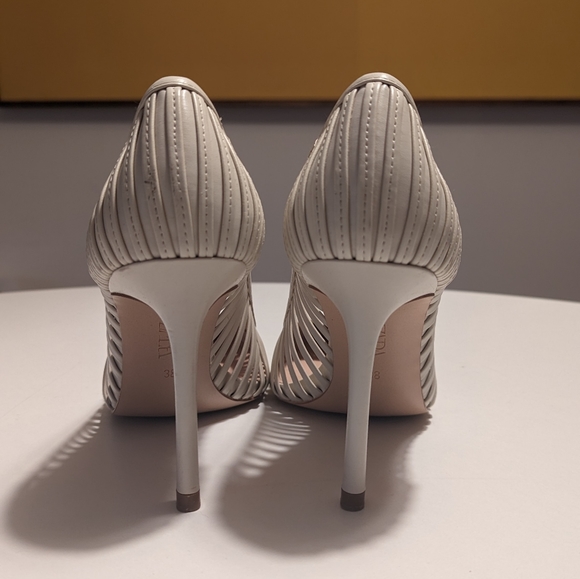 Zara White leather 4" high heels - Picture 4 of 6